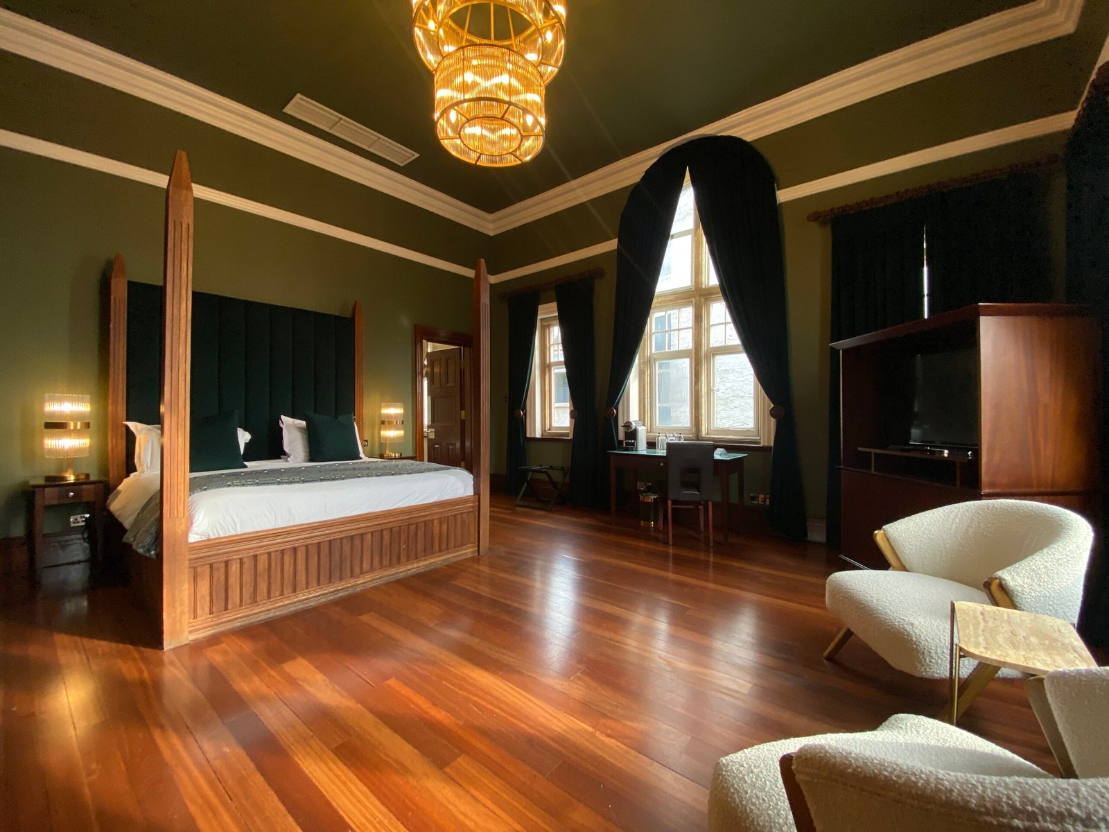 Morgans Hotel – Rajah of Sarawak – suite – Molly Dowrick